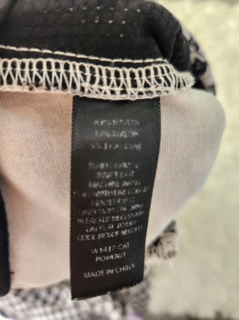 Betabrand black white